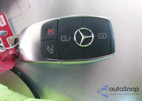 2020 Mercedes-Benz Glb 250 4Matic z USA, uszkodzony, nr VIN WDC4M4HBXLW007052